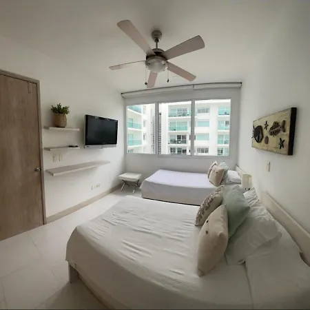 2m9-4 Of 2 Oceanfront Bedrooms With Pool