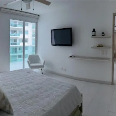 2m9-4 Of 2 Oceanfront Bedrooms With Pool *